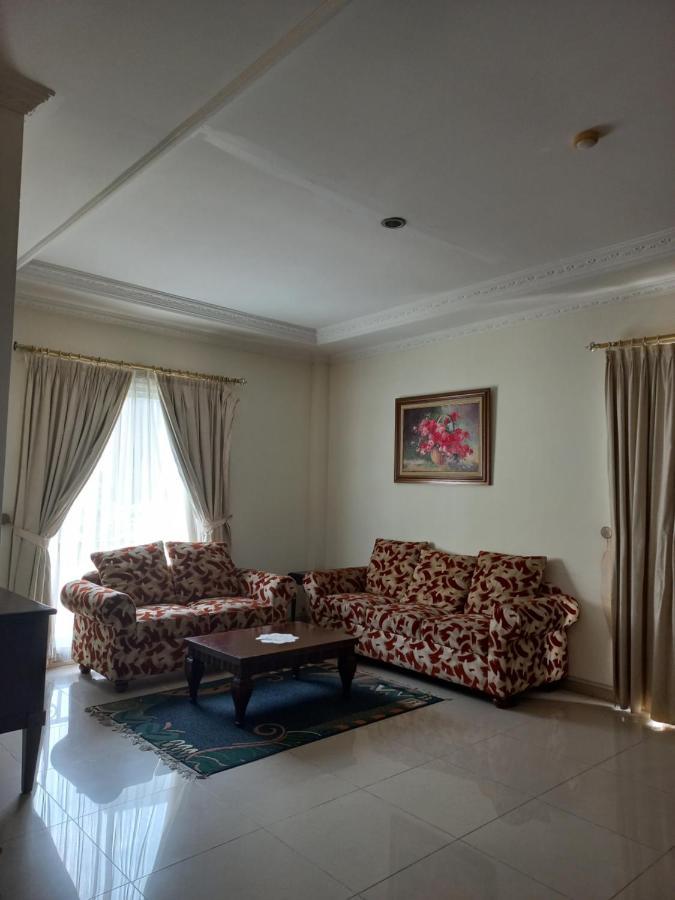 Margot Apartment Pondok Indah Jacarta Exterior foto